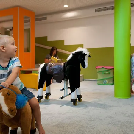 Seehotel Engstler Otel Velden am Wörthersee