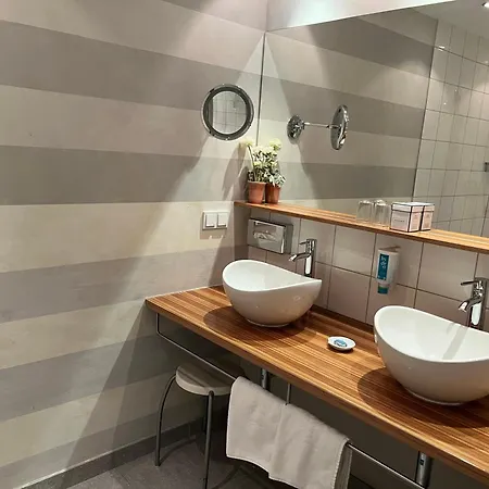 Seehotel Engstler 4*