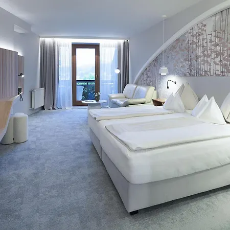 Seehotel Engstler Фельден-ам-Вёртер-Зе